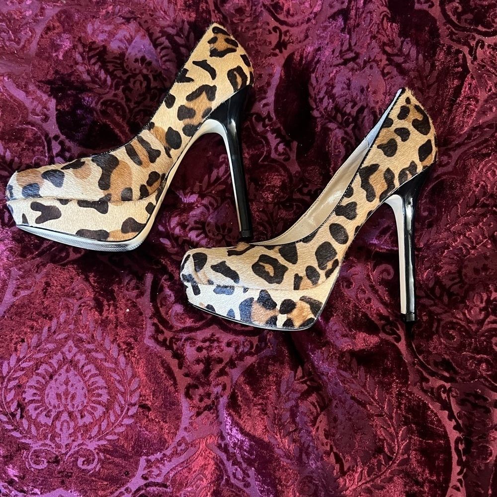 Steve Madden Leopard Print Pony Hair Platform Heels 9 - Picture 5 of 10